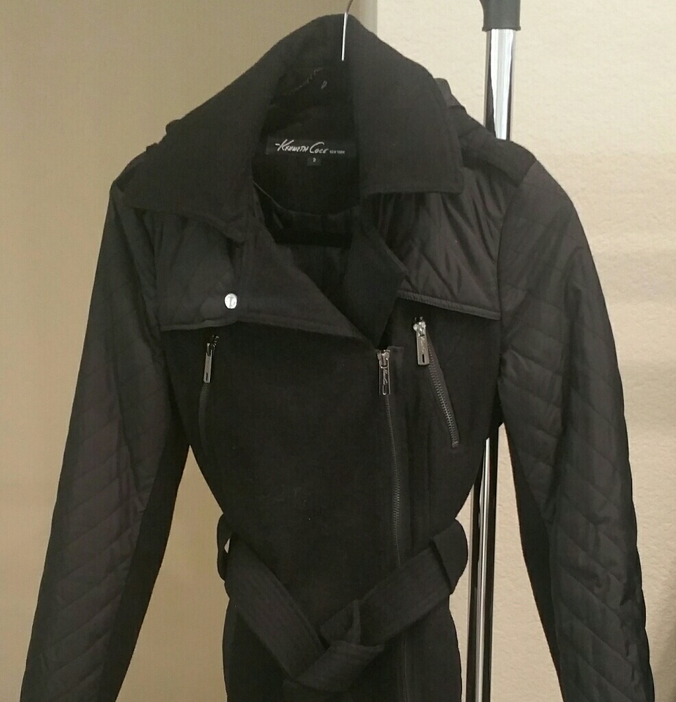 Like New beautiful Black jacket!